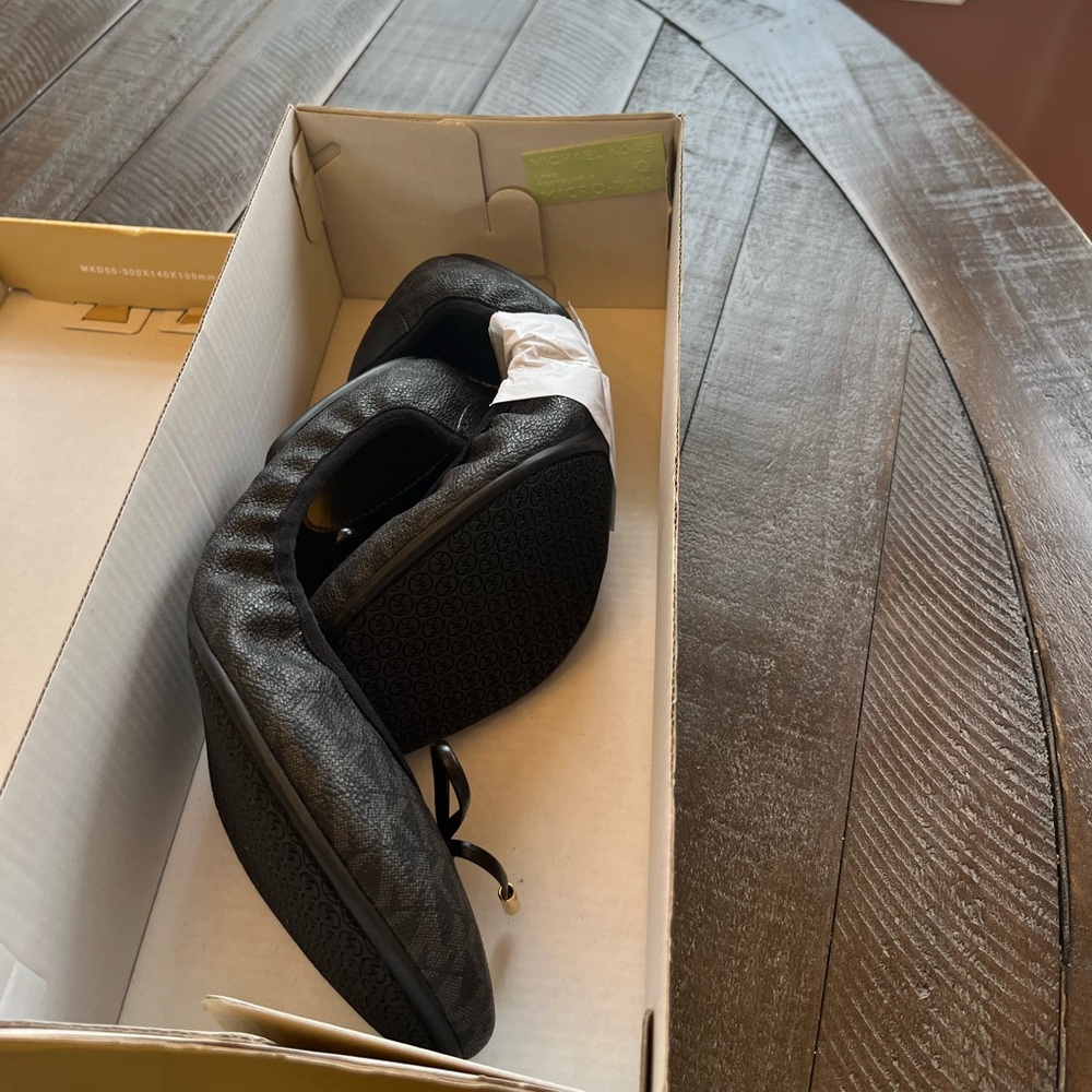 Michael Kors MK ballet - Brand New!